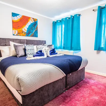 Apartment Amazing Modern 3 Bedroom W Parking And Wifi *