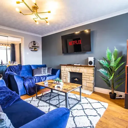 Amazing Modern 3 Bedroom W Parking And Wifi Apartment Bristol