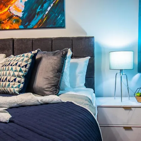 Amazing Modern 3 Bedroom W Parking And Wifi Bristol